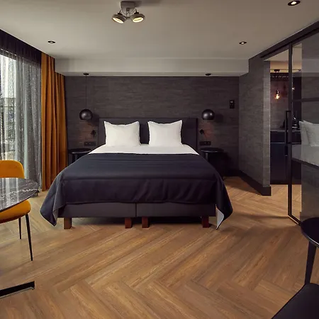 Der Valk Hotel 4*